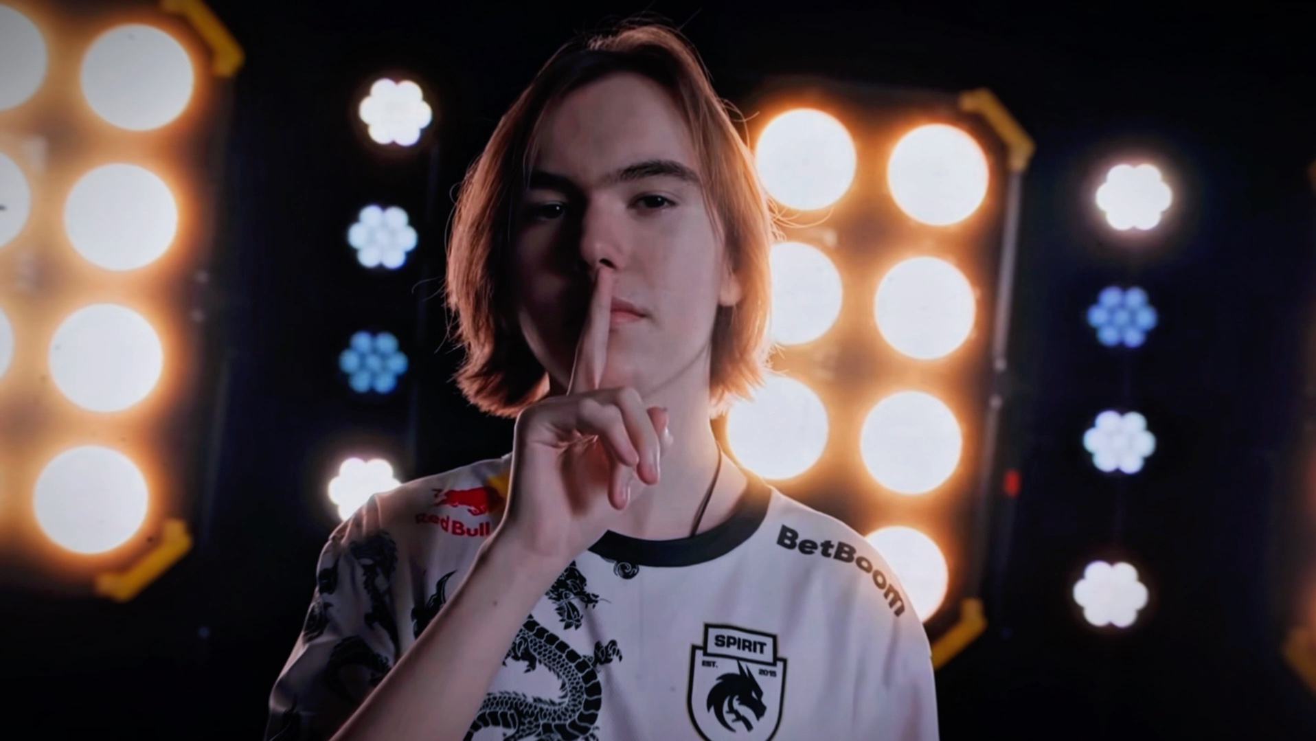 短期波动在 短期波动在